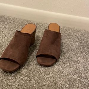 Women’s brown mule